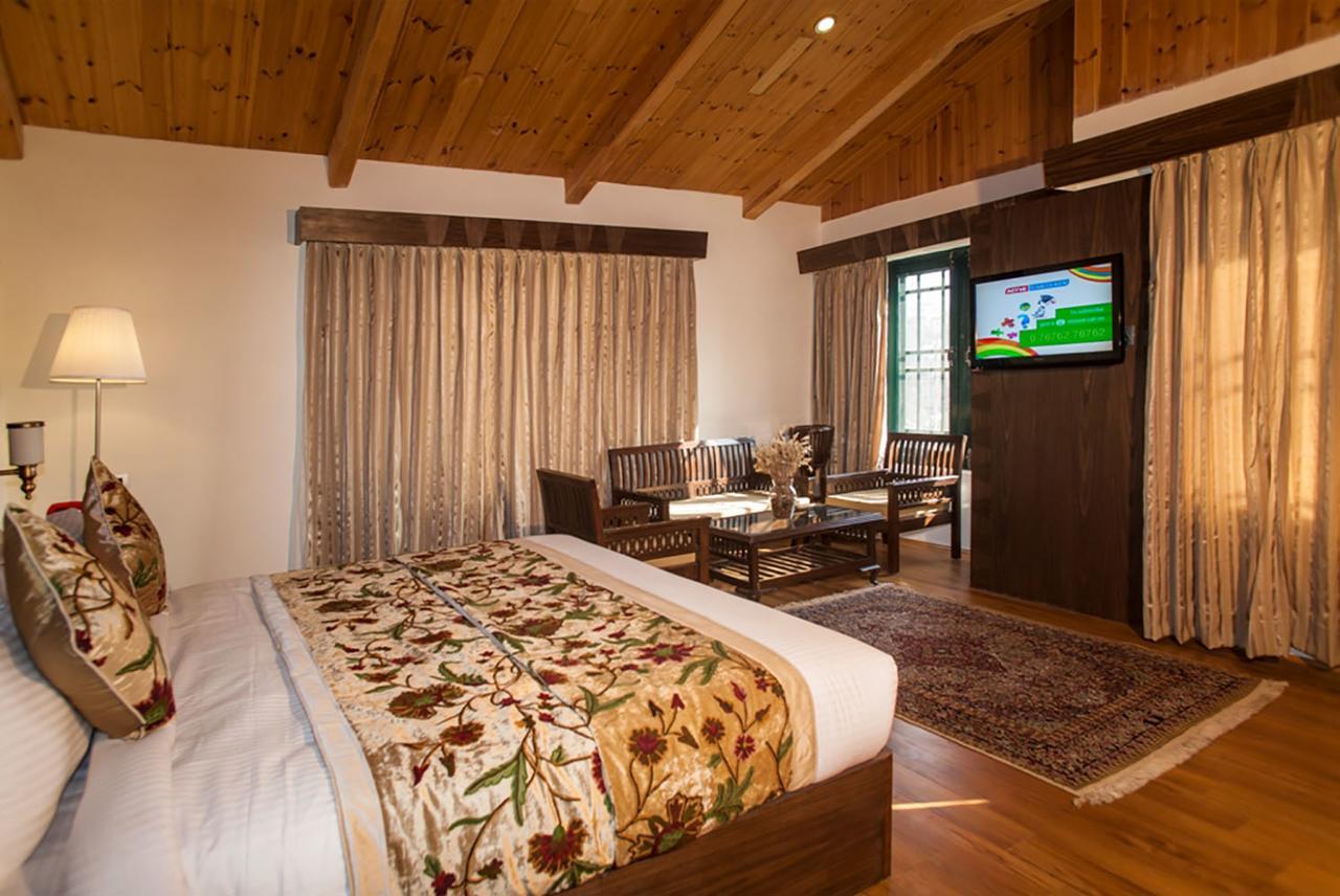 Lemon Tree Hotel Srinagar Esterno foto