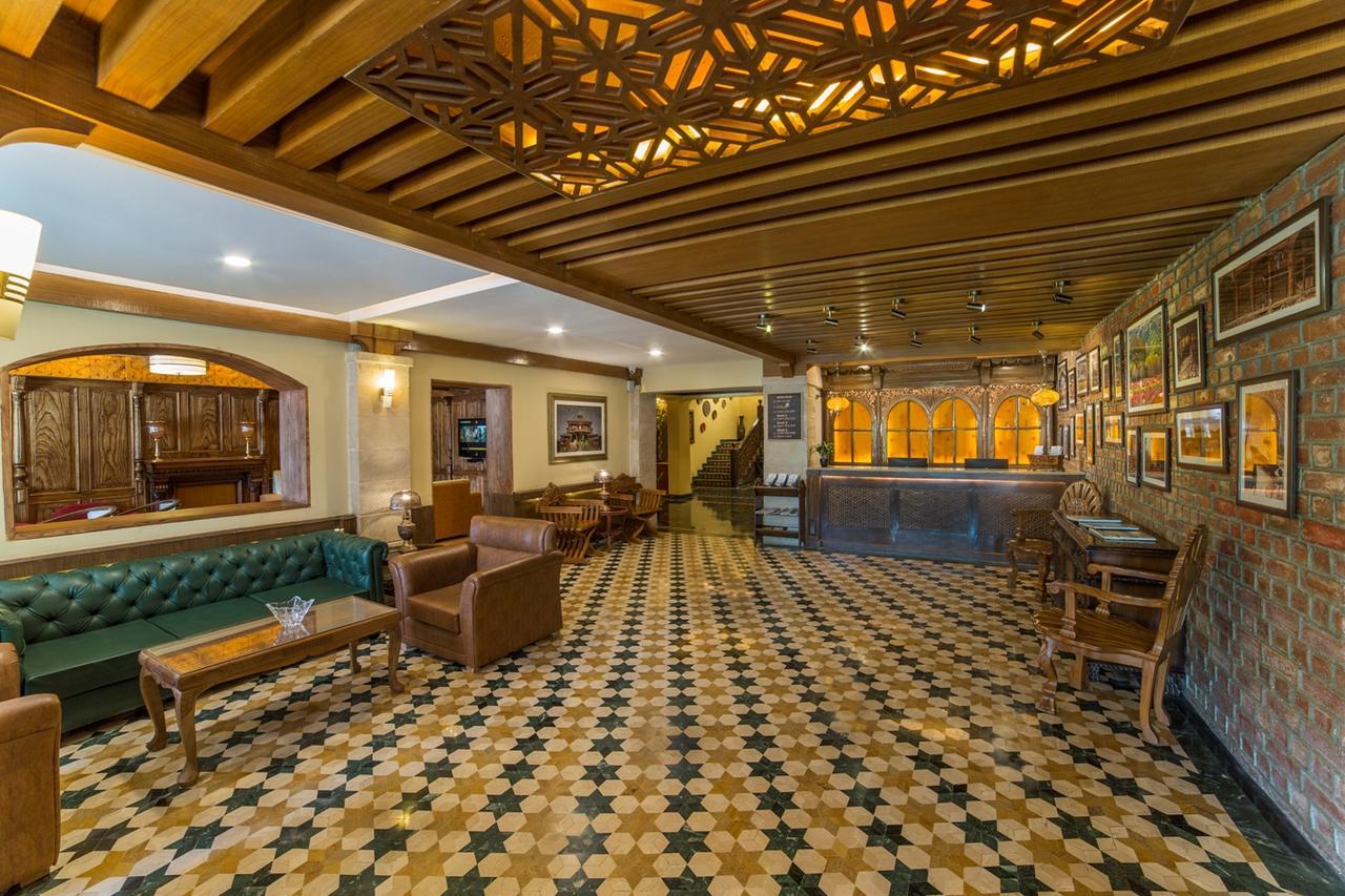 Lemon Tree Hotel Srinagar Esterno foto